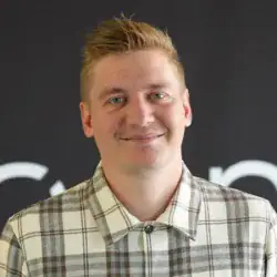 DJ- og festmusik til bryllup, fødselsdag og firmafester.